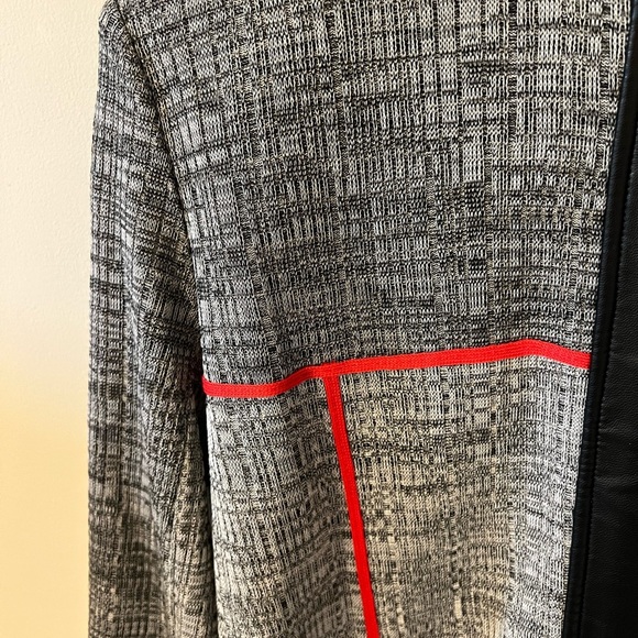 MING WANG Grey and Red Textured Jacket with Faux Leather Trim Large - Picture 5 of 11